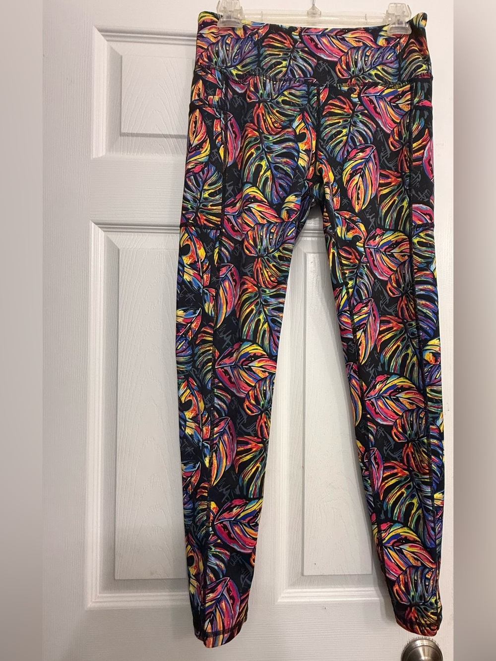 CVG colorful leaves active leggings